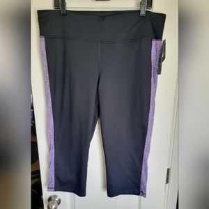 Ideology women's size XXL capris. Viola dusk/black. NWT